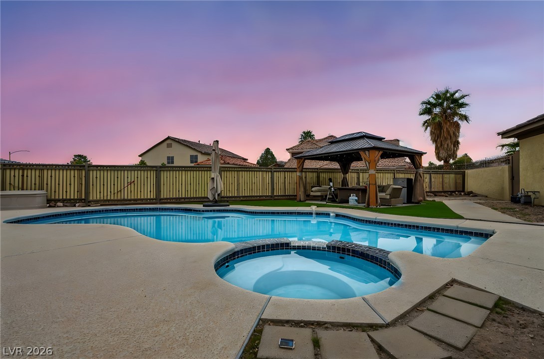 828 Singing Drum Drive