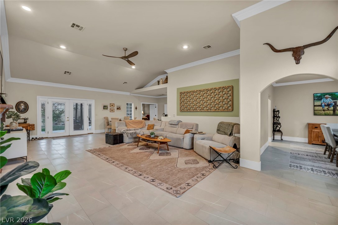 828 Singing Drum Drive