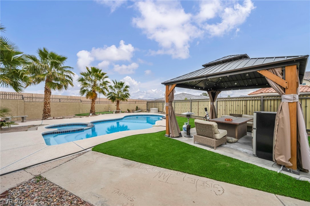 828 Singing Drum Drive