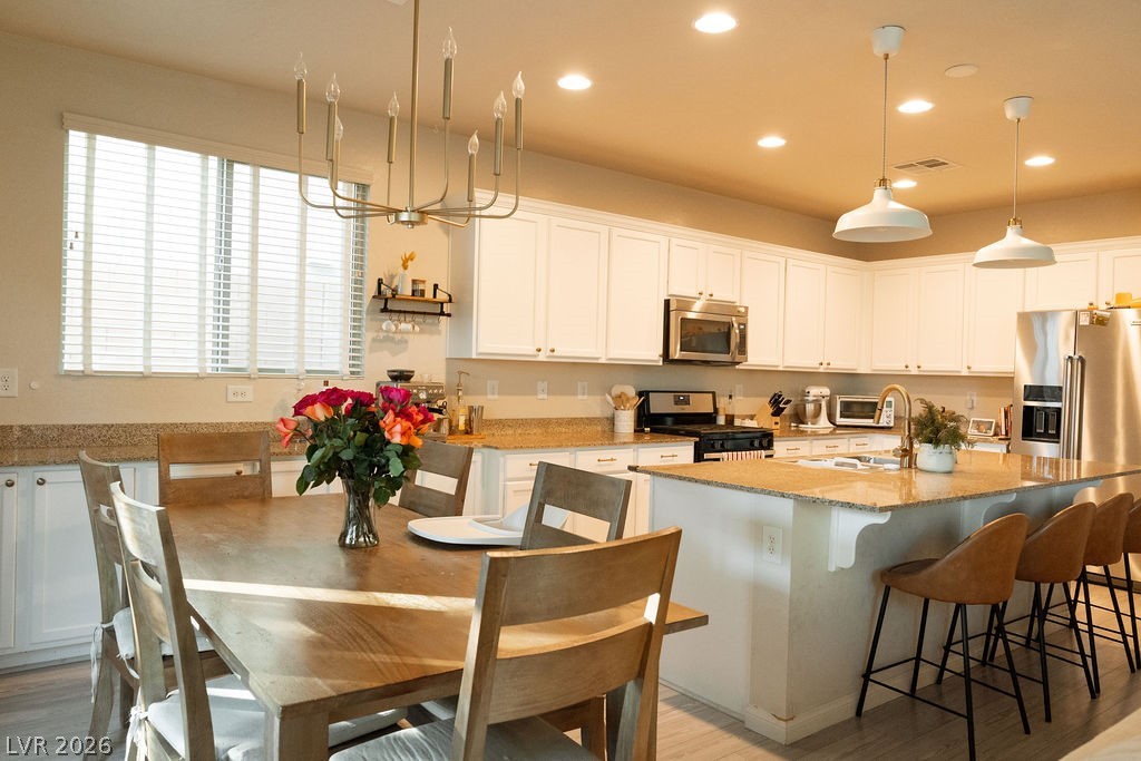 6860 Stonetrace Street