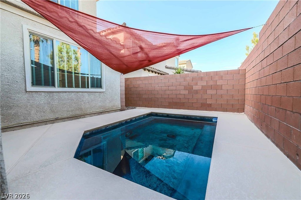 6860 Stonetrace Street