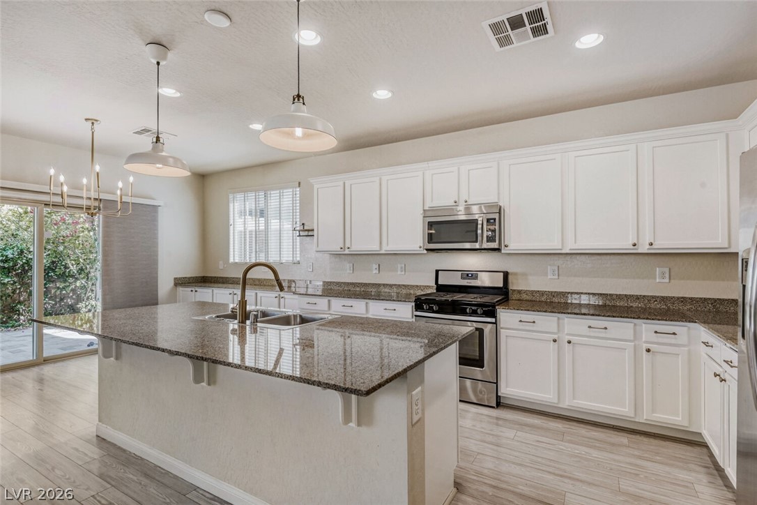 6860 Stonetrace Street