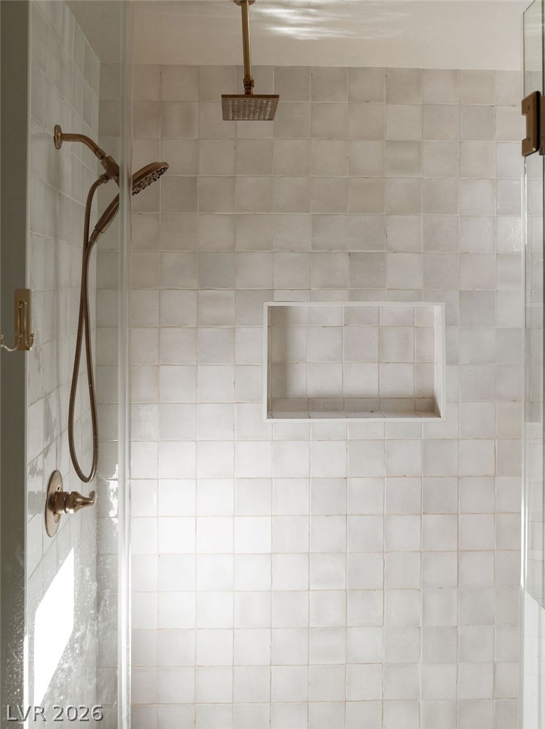 6860 Stonetrace Street