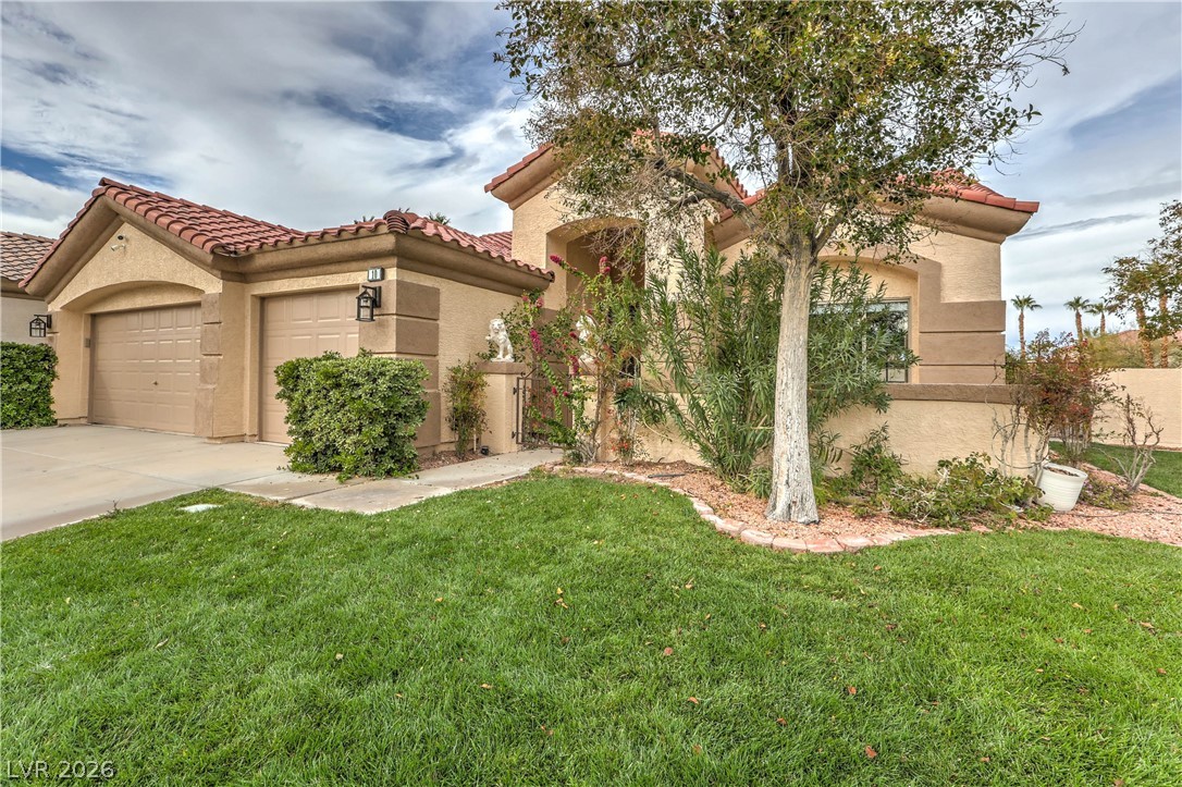 10 Castle Creek Court