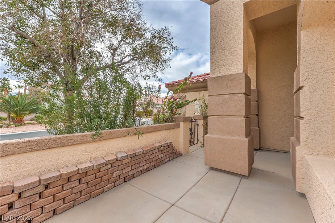 10 Castle Creek Court