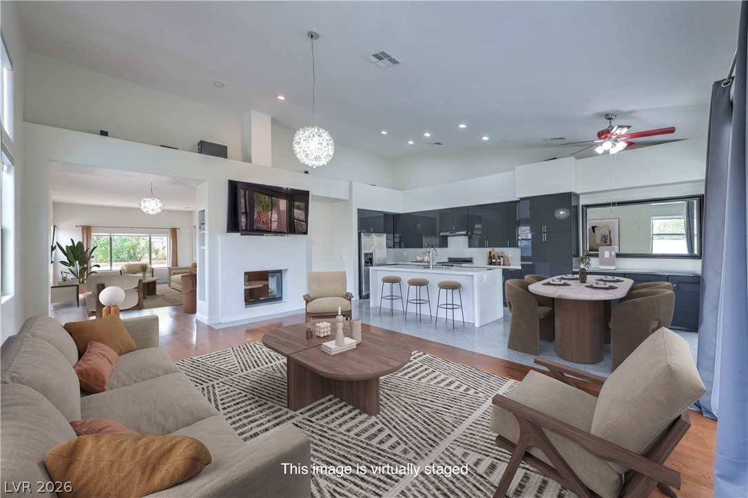 10 Castle Creek Court