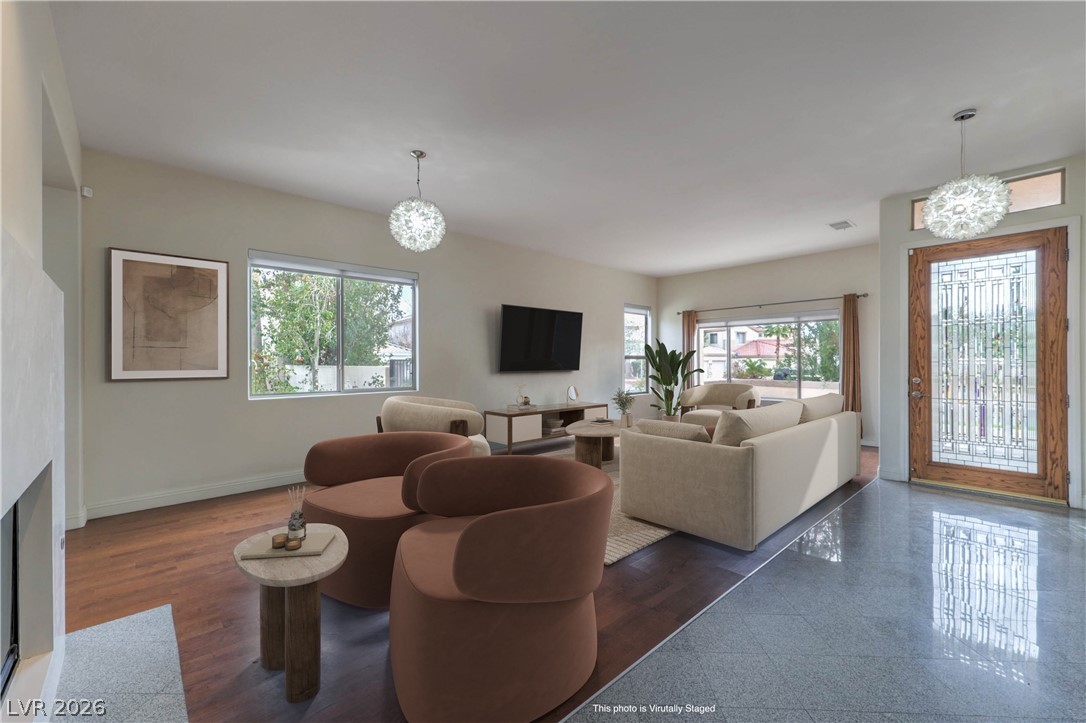 10 Castle Creek Court