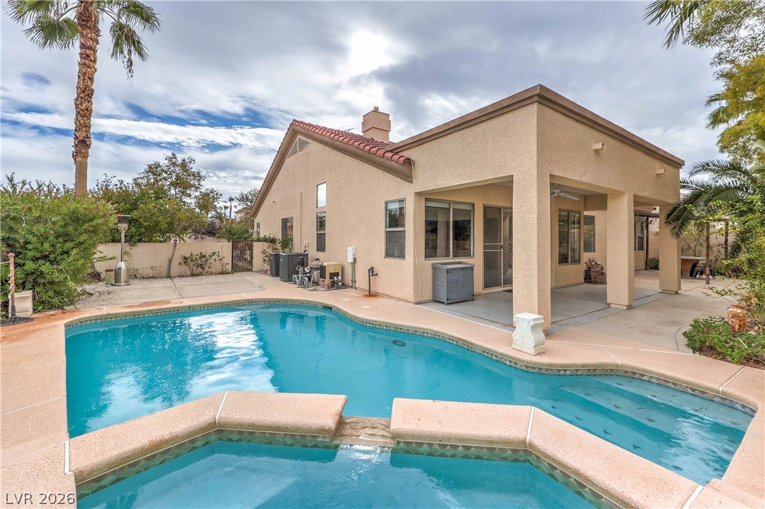 10 Castle Creek Court