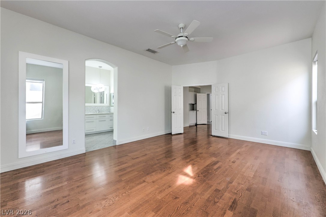 10 Castle Creek Court