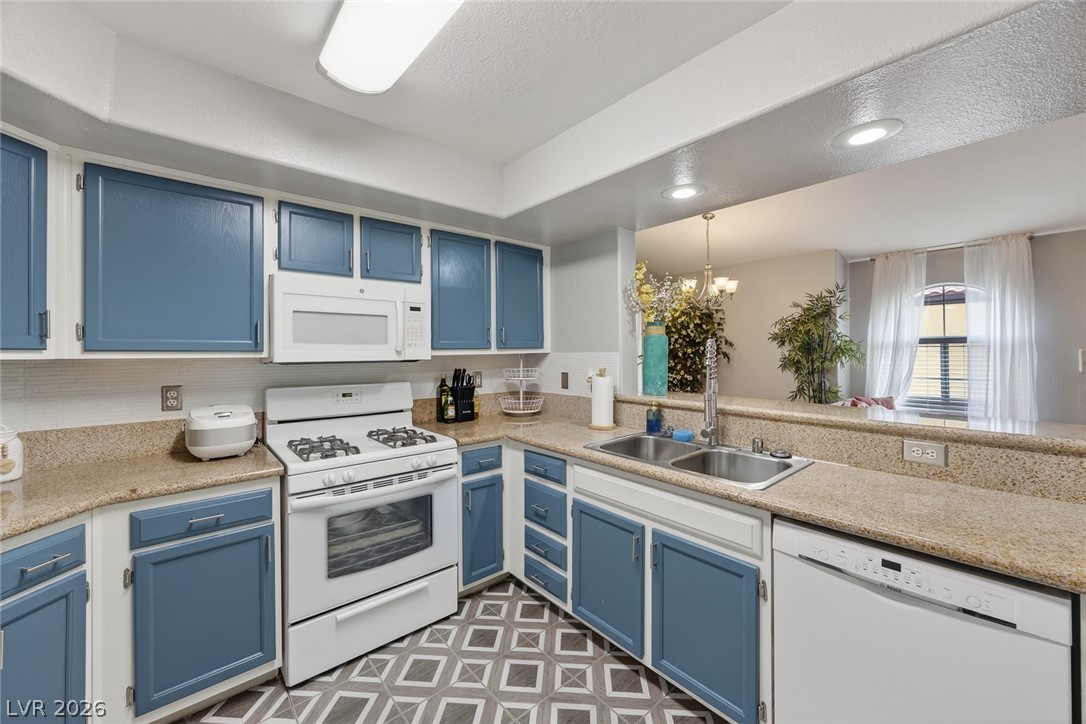 7950 West Flamingo Road 2056