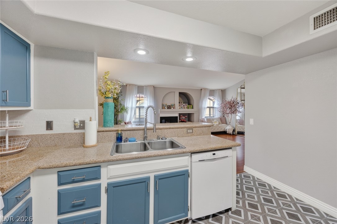 7950 West Flamingo Road 2056