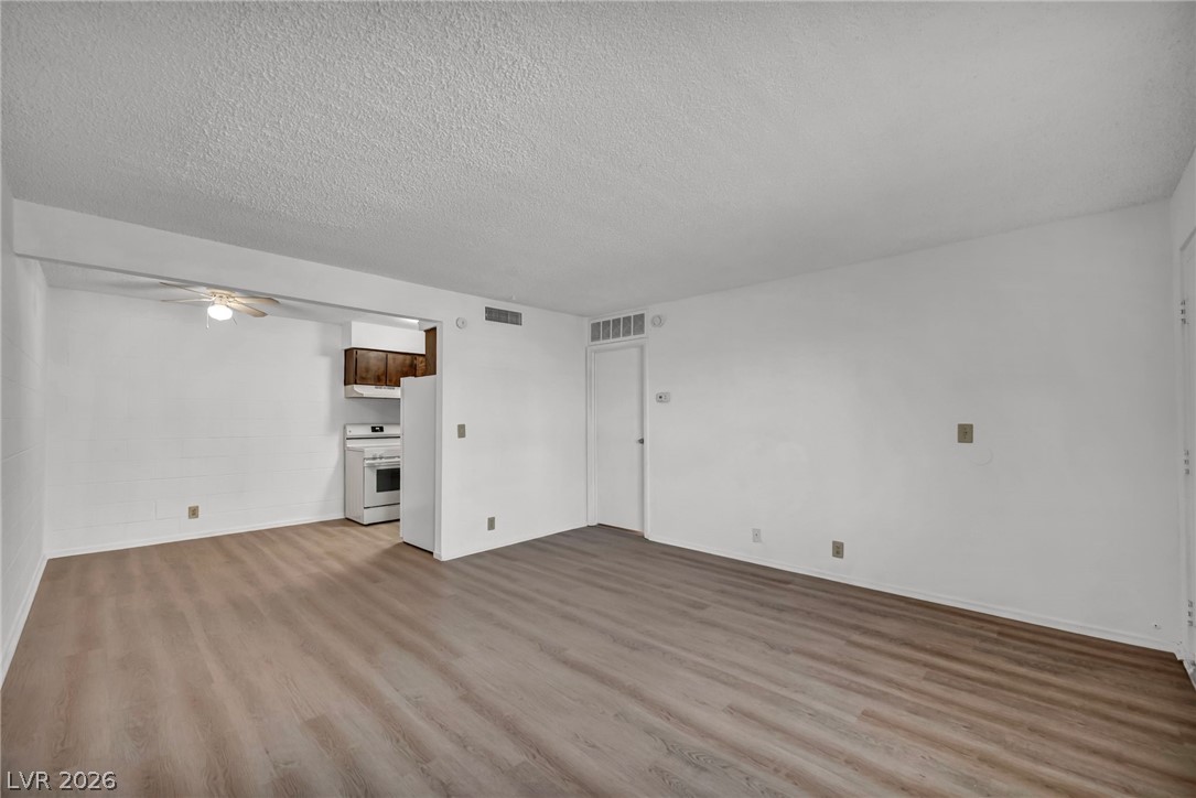 605 South Royal Crest Circle 9