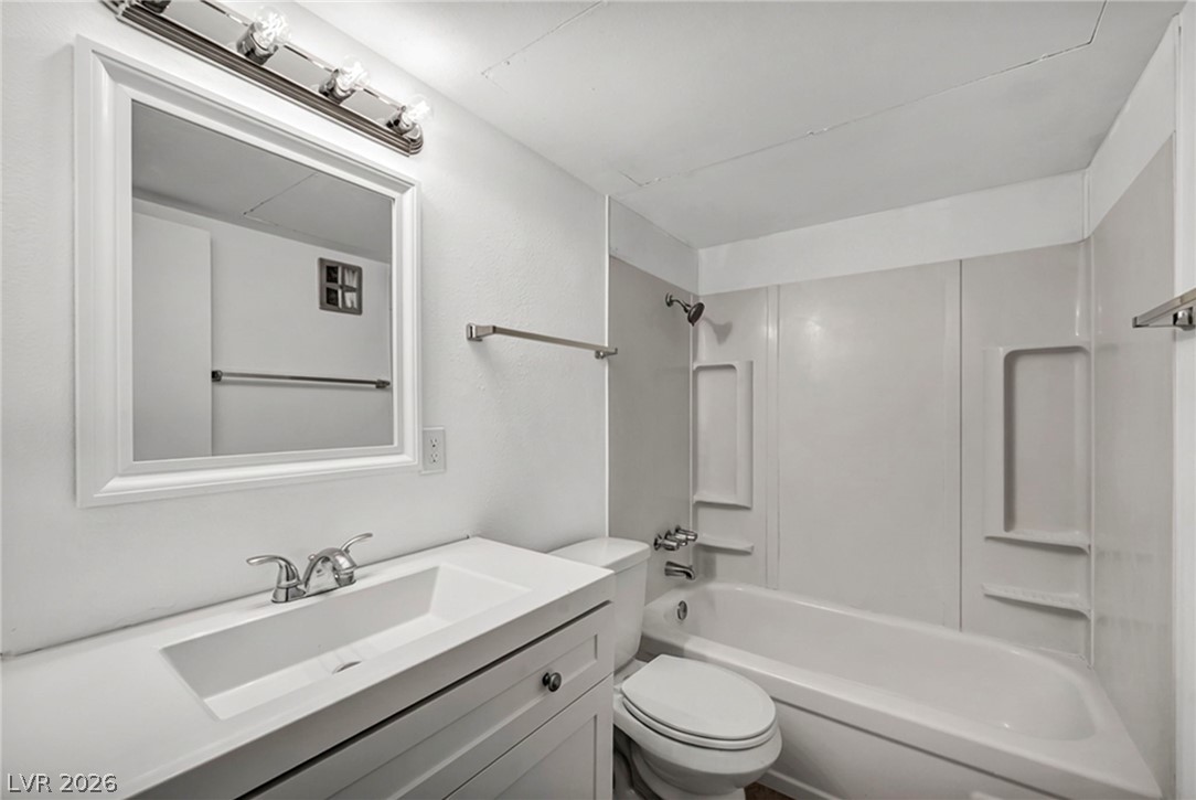 605 South Royal Crest Circle 9