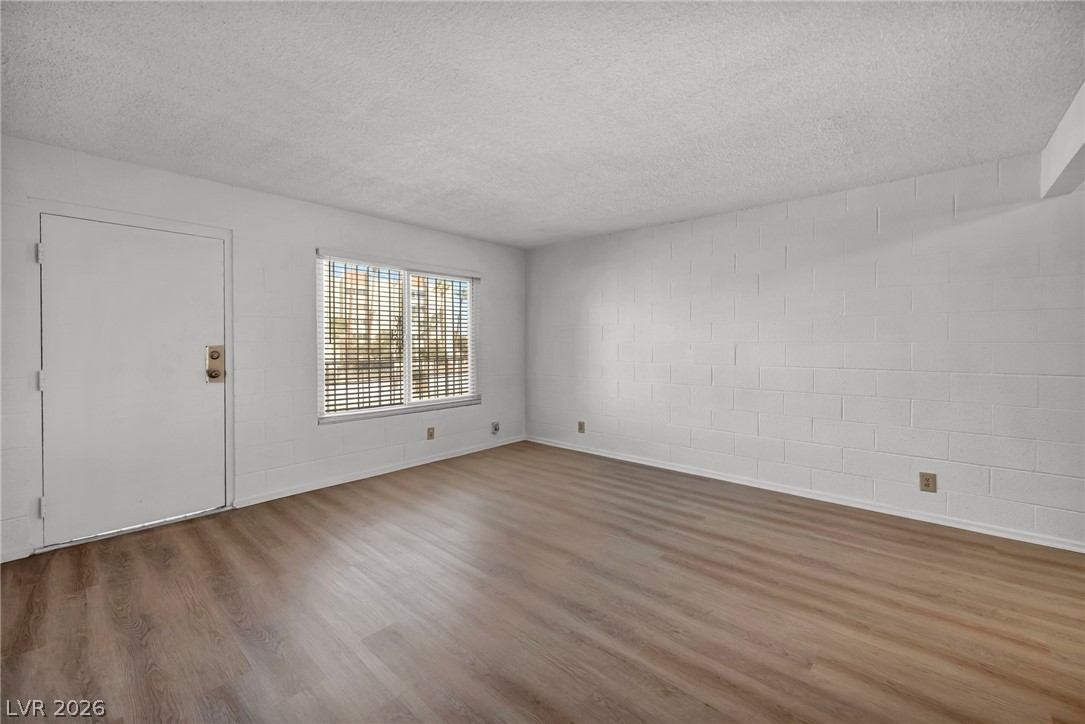 605 South Royal Crest Circle 9