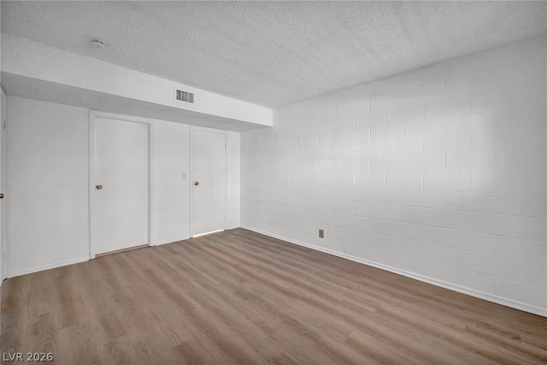 605 South Royal Crest Circle 9