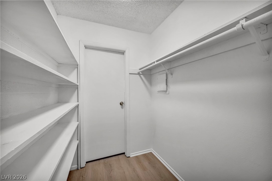 605 South Royal Crest Circle 9