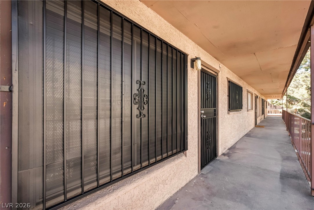 605 South Royal Crest Circle 9