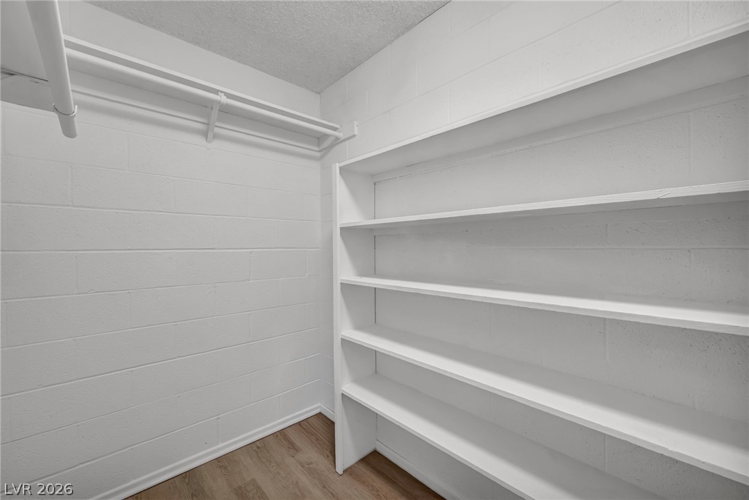 605 South Royal Crest Circle 9