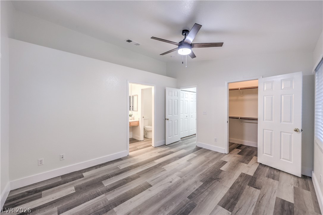 8233 West Rochelle Avenue