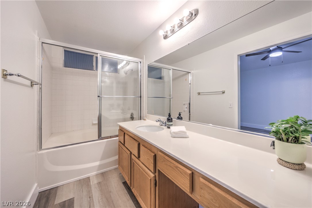 8233 West Rochelle Avenue