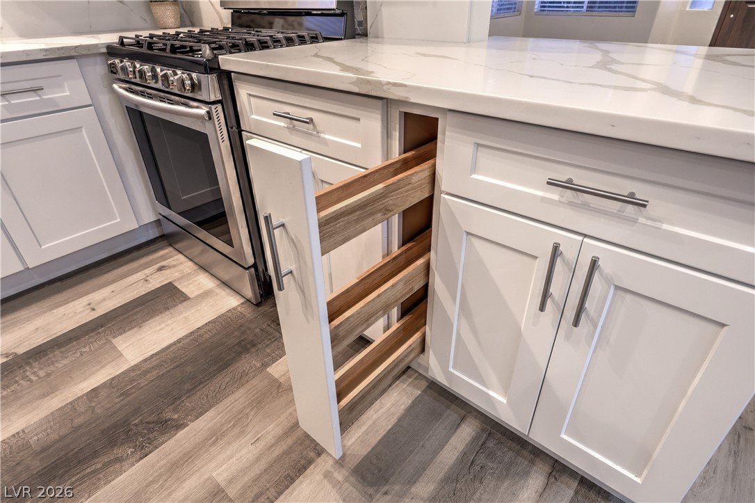 8233 West Rochelle Avenue