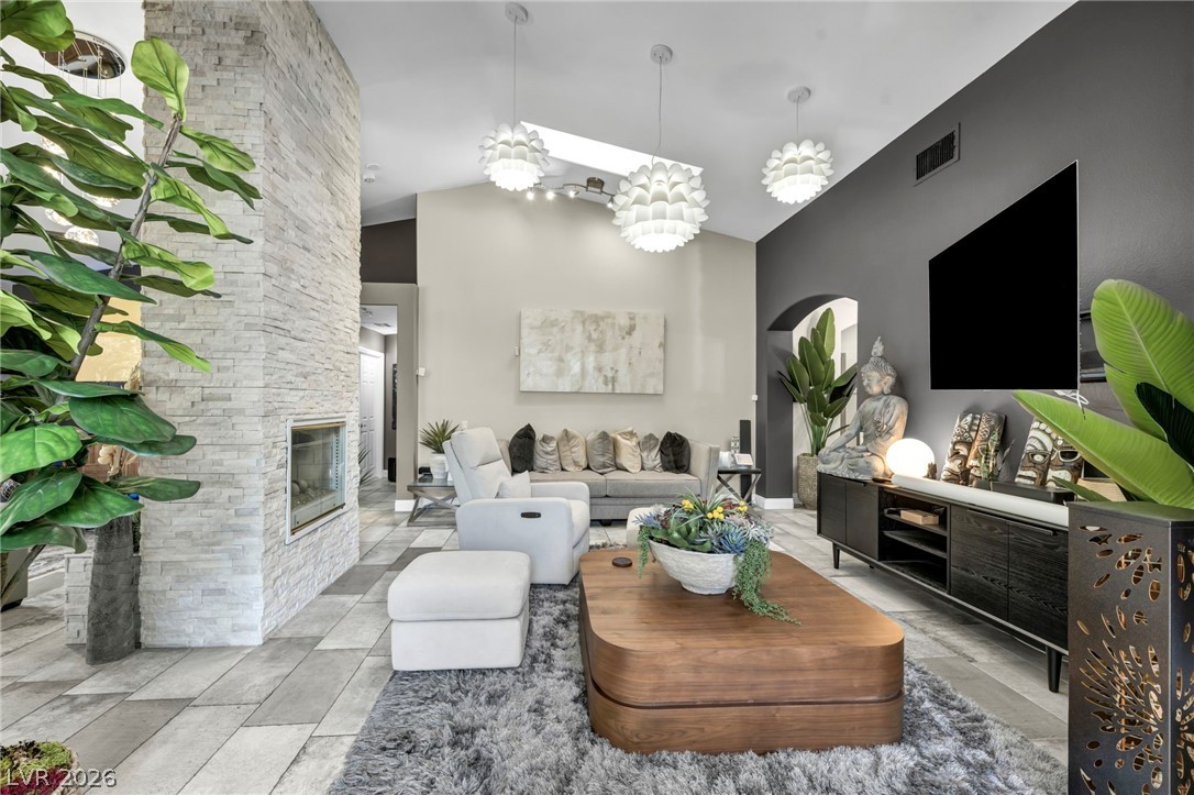 11212 Dell Cliffs Court