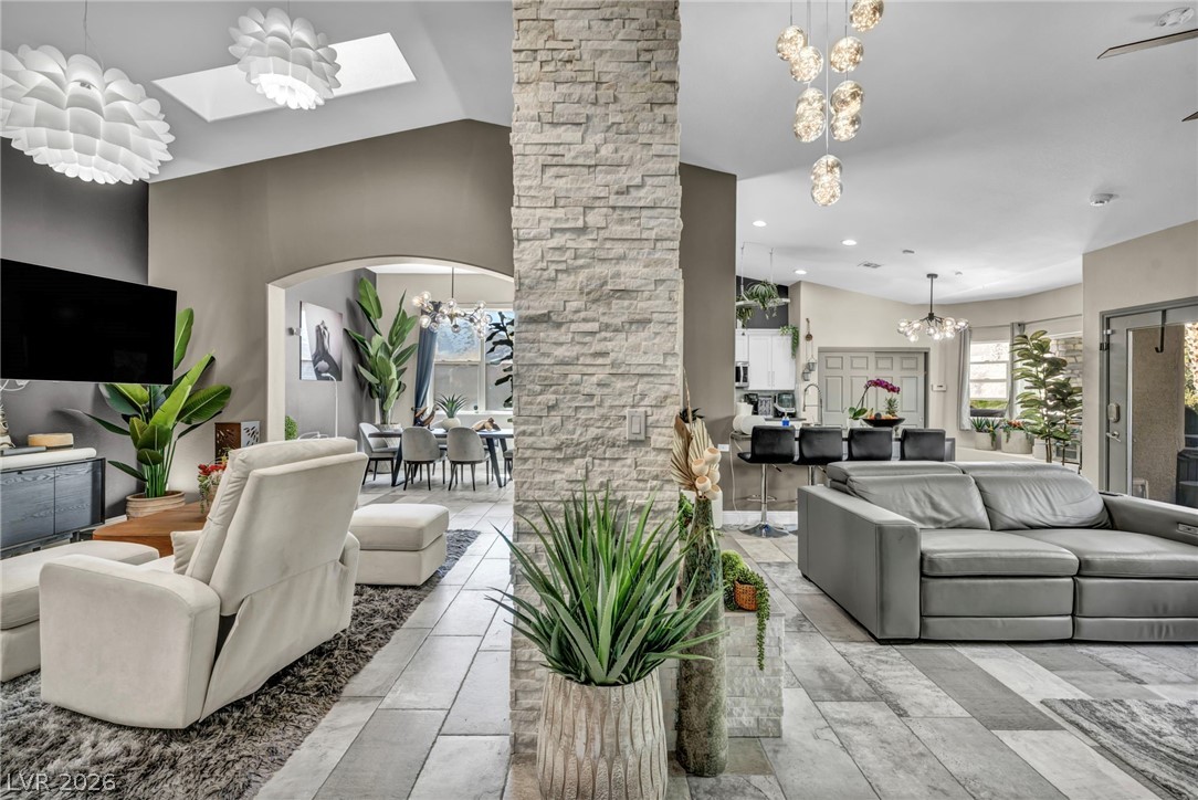 11212 Dell Cliffs Court