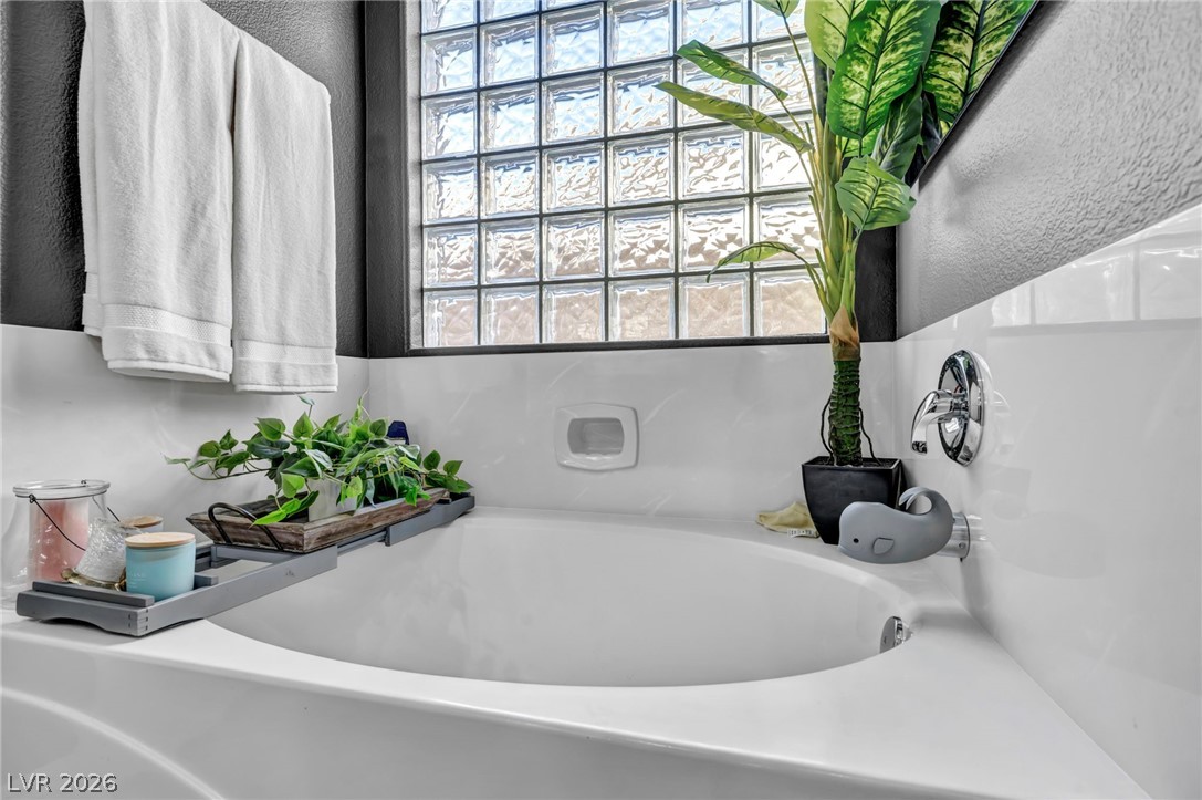 11212 Dell Cliffs Court