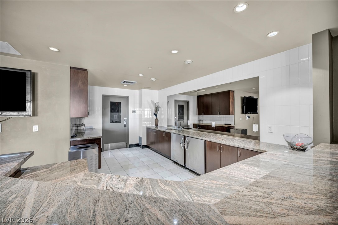 8255 Las Vegas Boulevard 719