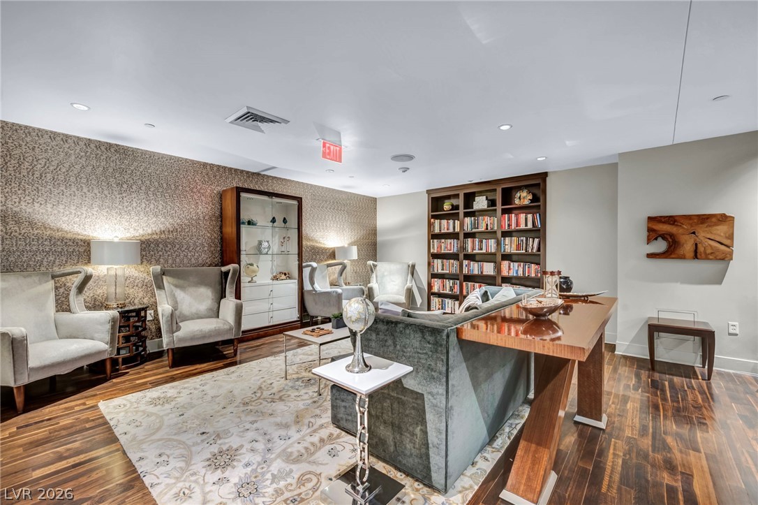 8255 Las Vegas Boulevard 719