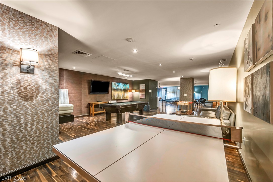 8255 Las Vegas Boulevard 719