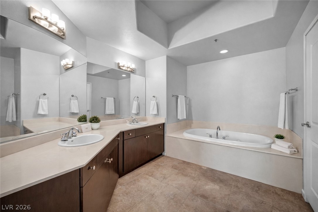 8255 Las Vegas Boulevard 719