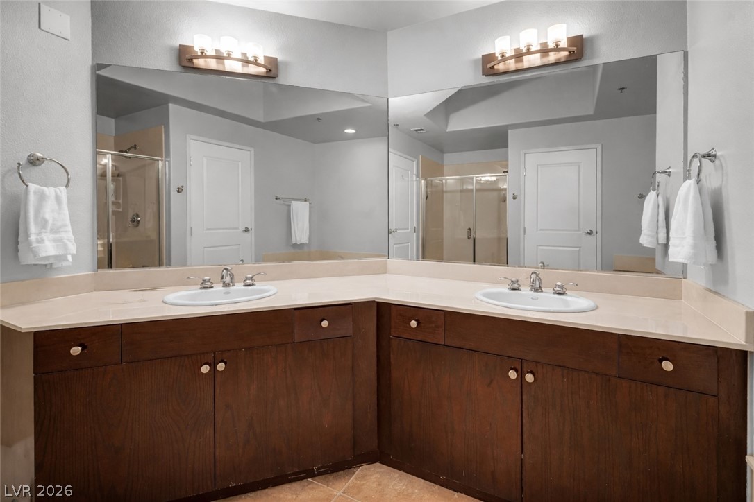 8255 Las Vegas Boulevard 719