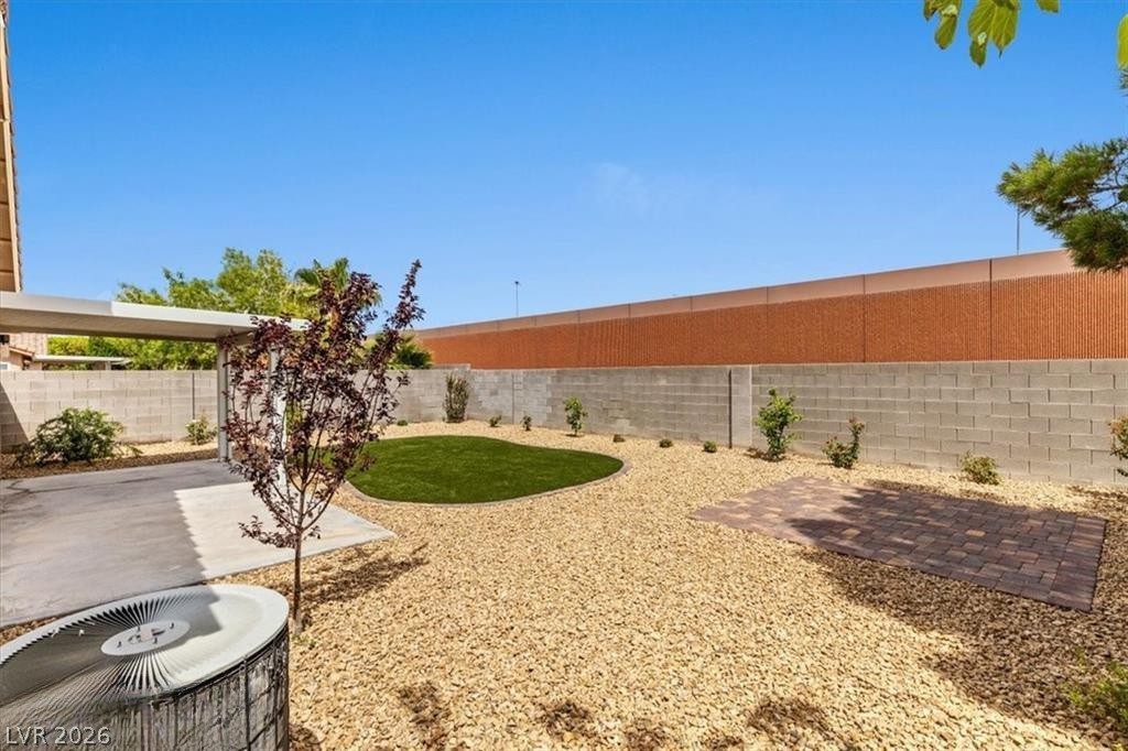 5212 Fall Meadows Avenue