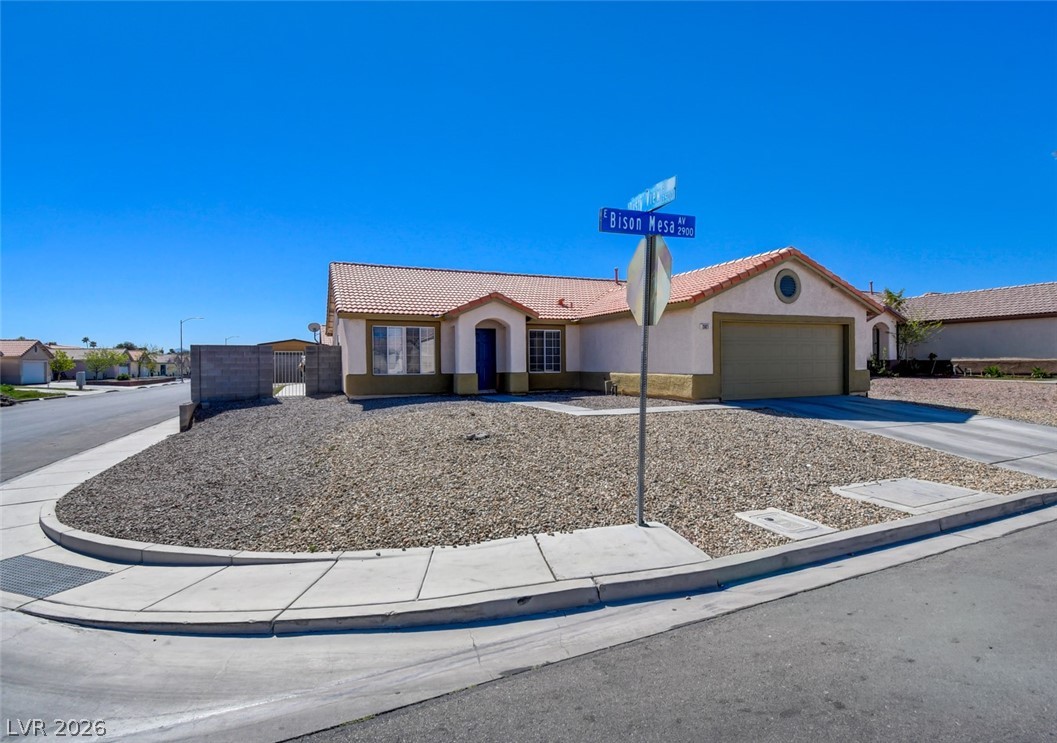 2921 Bison Mesa Avenue