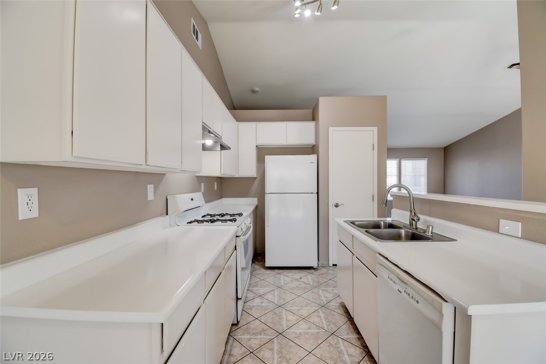 2921 Bison Mesa Avenue