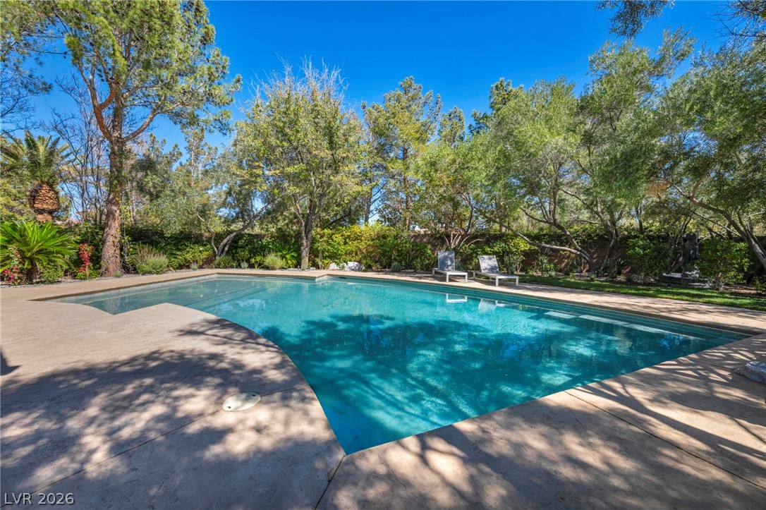 416 Saint Andrews Court