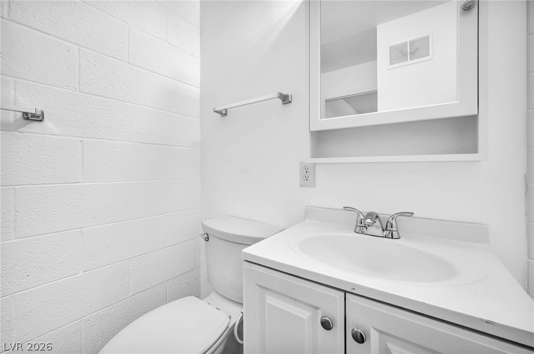 605 South Royal Crest Circle 6