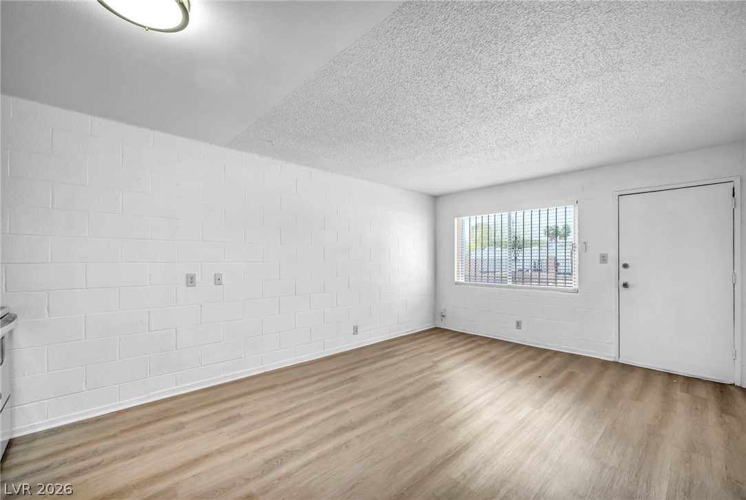 605 South Royal Crest Circle 6