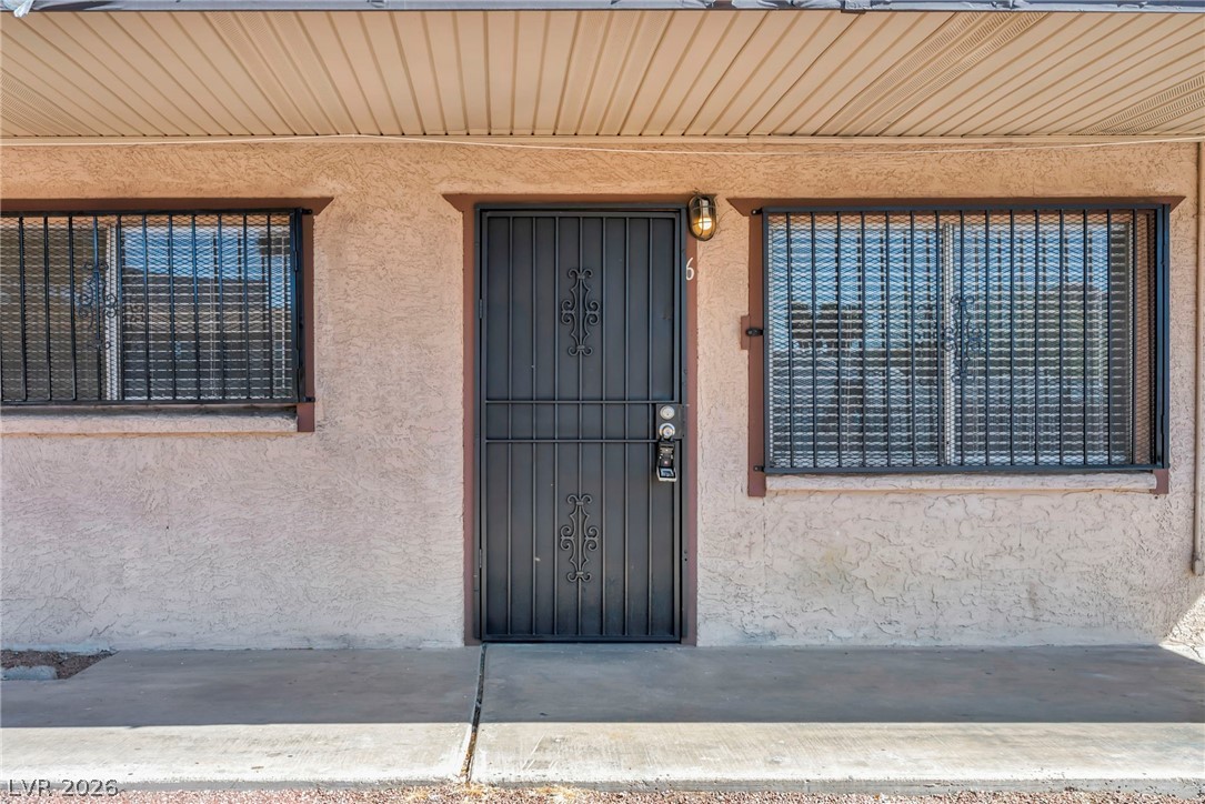 605 South Royal Crest Circle 6