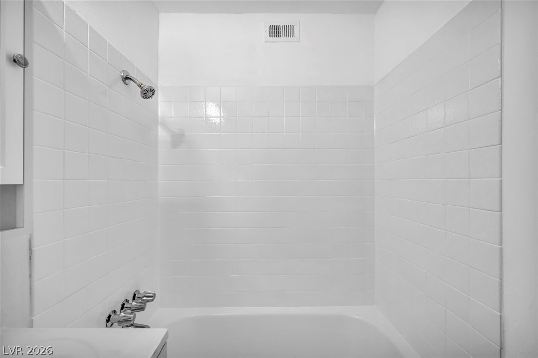 605 South Royal Crest Circle 6