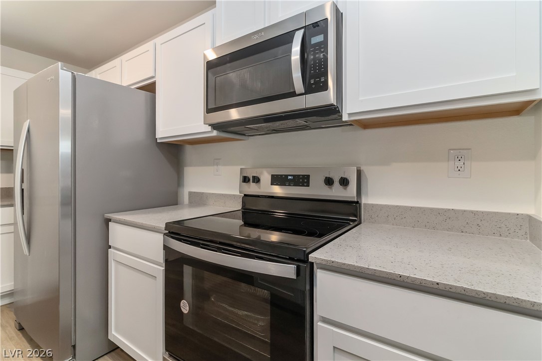 6156 Lily Garden Street