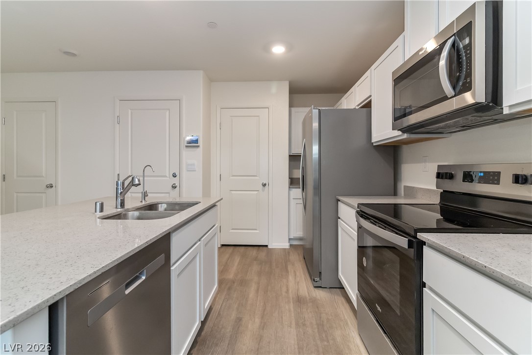 6156 Lily Garden Street