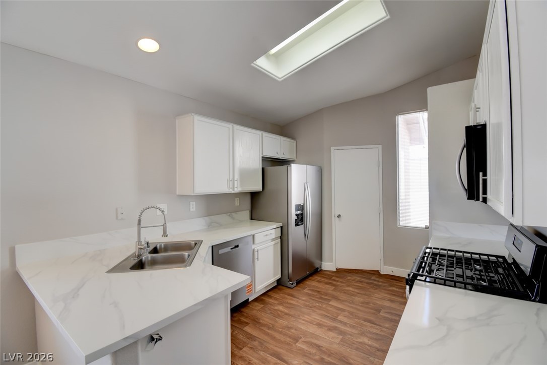 2920 Robincrest Court