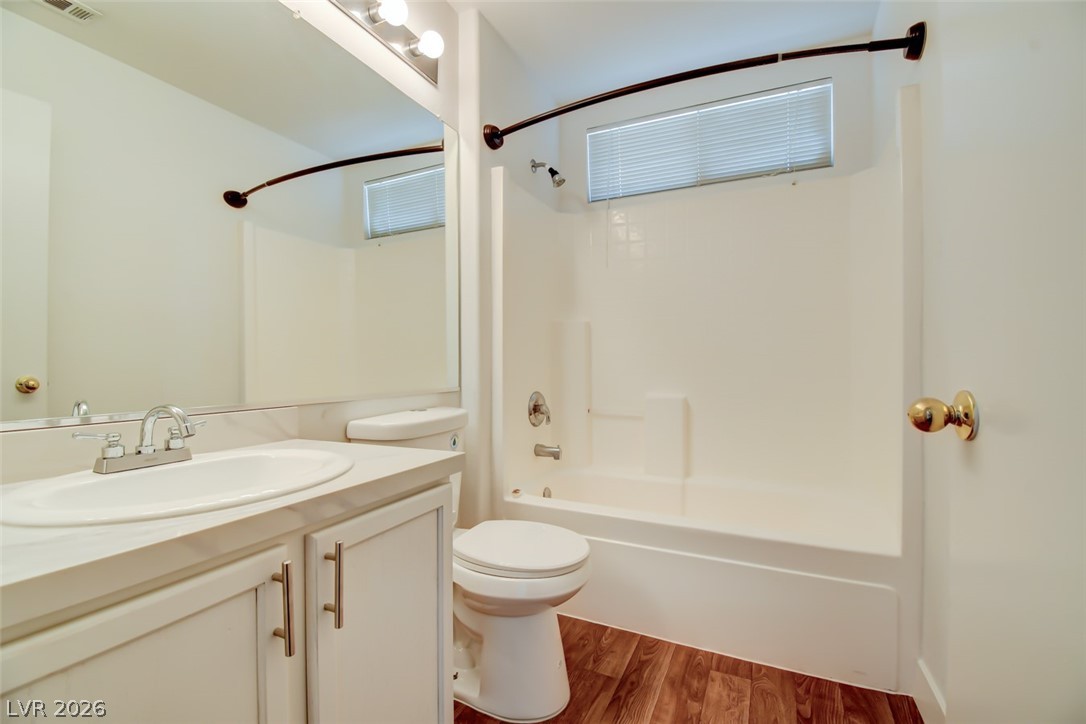 2920 Robincrest Court