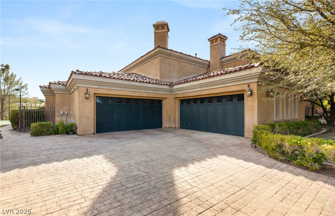 47 Club Vista Drive