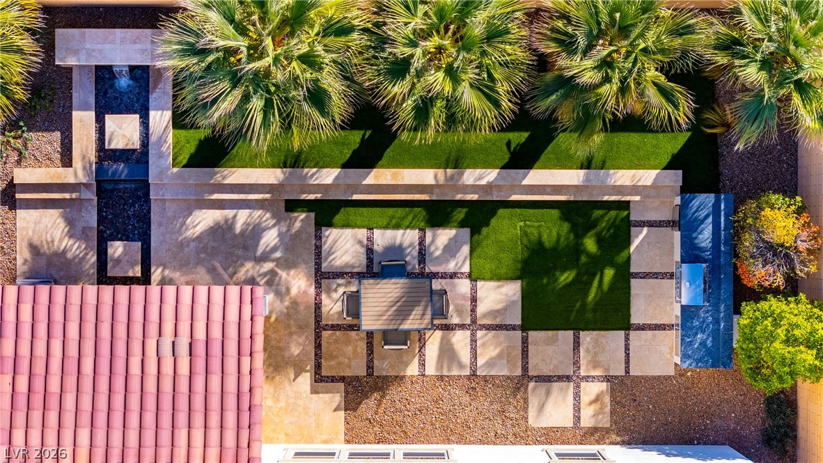 10125 Sequoia Glen Avenue