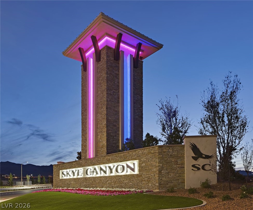 10125 Sequoia Glen Avenue