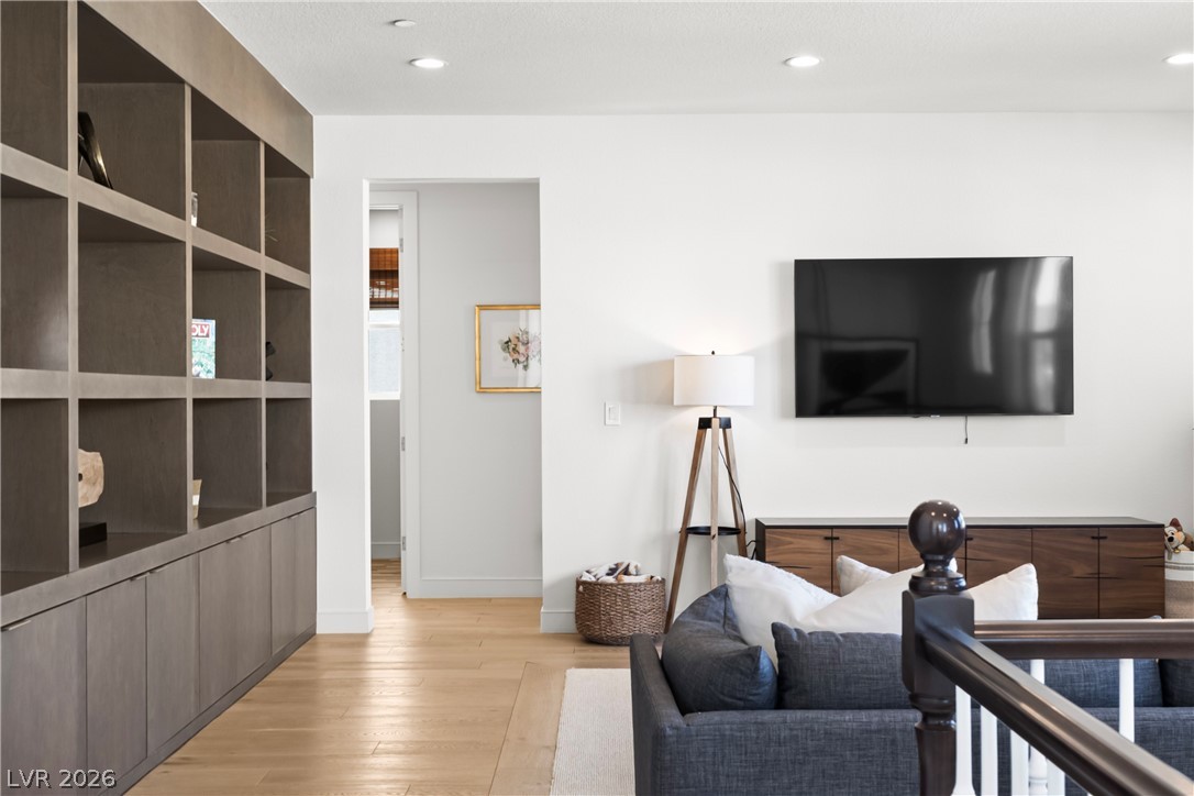 10125 Sequoia Glen Avenue