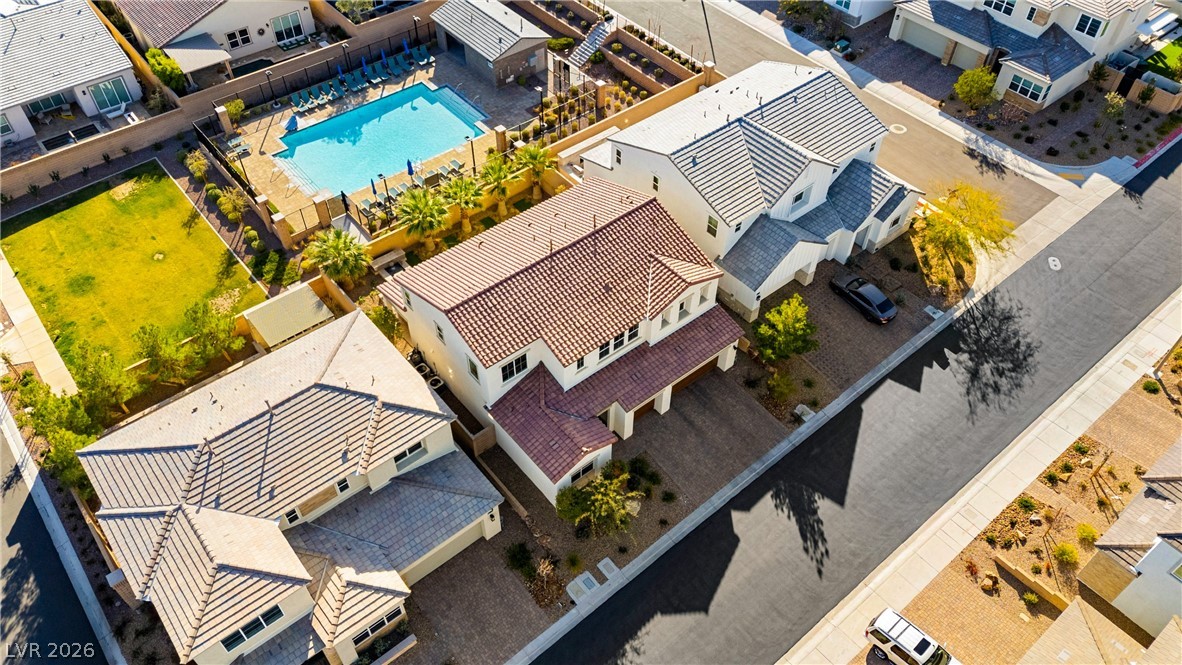 10125 Sequoia Glen Avenue